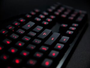 Cea-mai-Buna-Tastatura-MecanicaLogitech-G413-Carbon-Red-LED