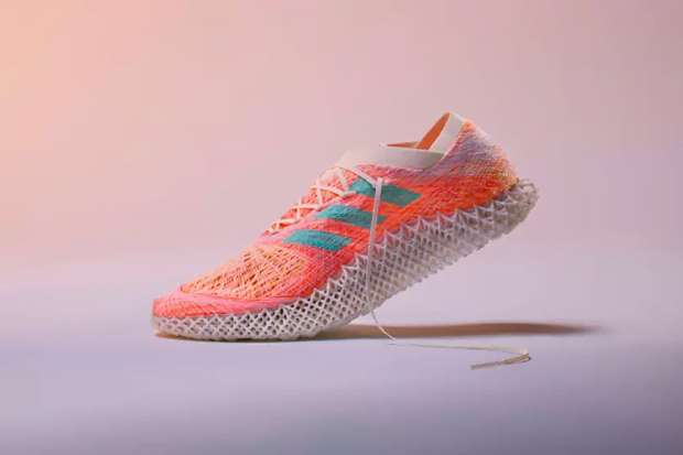  Noua modalitate ingenioasă a Adidas de a face pantofi sport! Teoria firelor robotizate