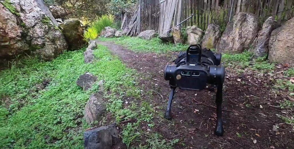 Facebook-is-teaching-robots-to-adapt-in-real-time-to-any-environment