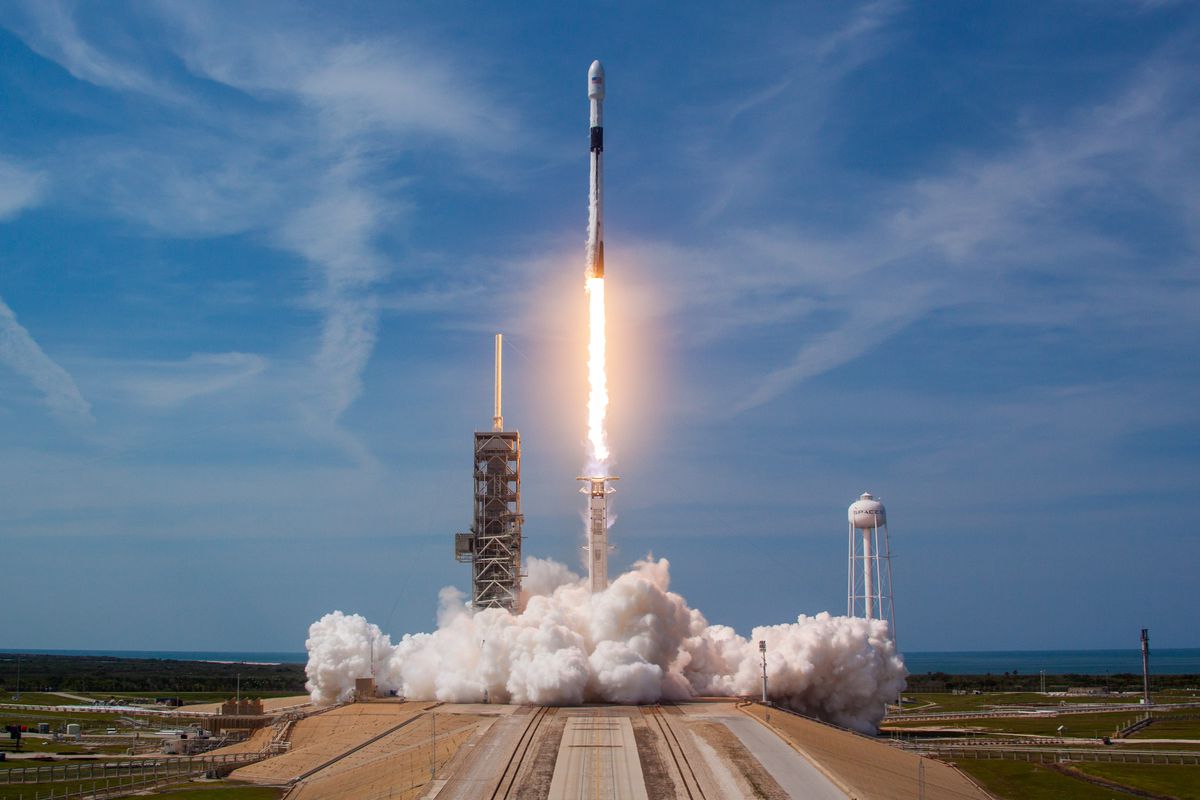  Cum să urmăriți lansarea Inspiration4, prima misiune complet spațială a SpaceX în spațiu