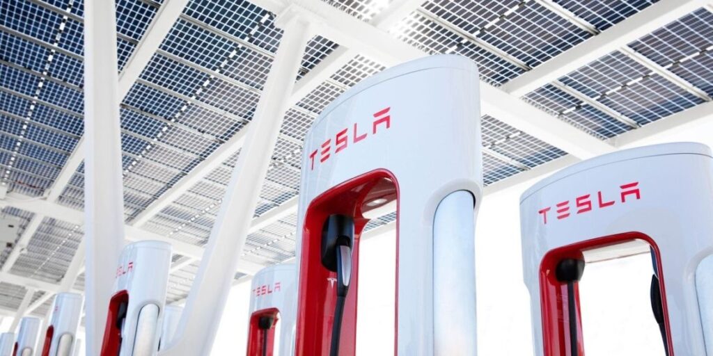 Tesla-supercharger-1