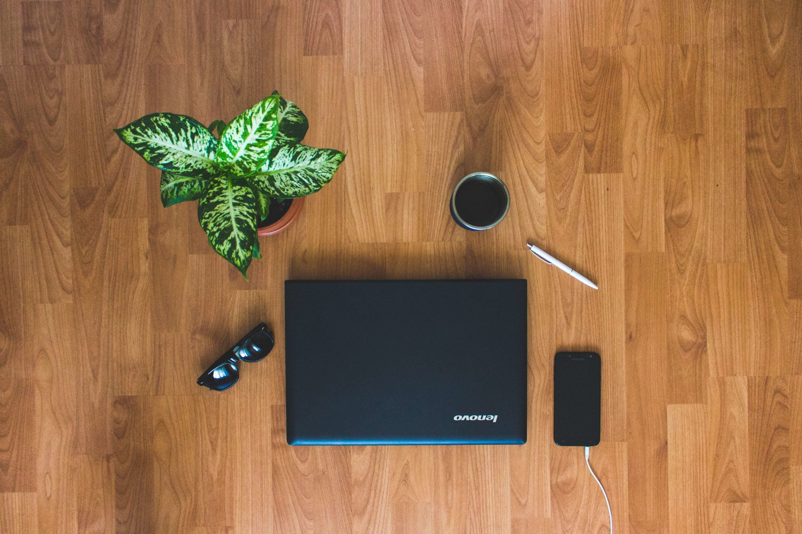  Lenovo Idea Pad U300E la precomanda