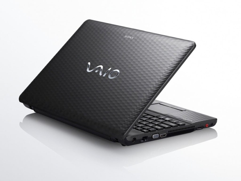 Sony-vaio-e-1